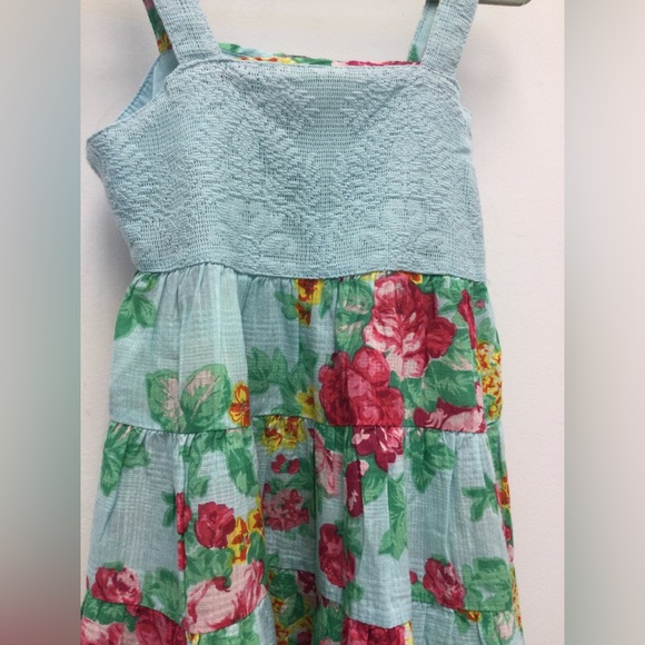 April Cornell - Picture 2 of 4